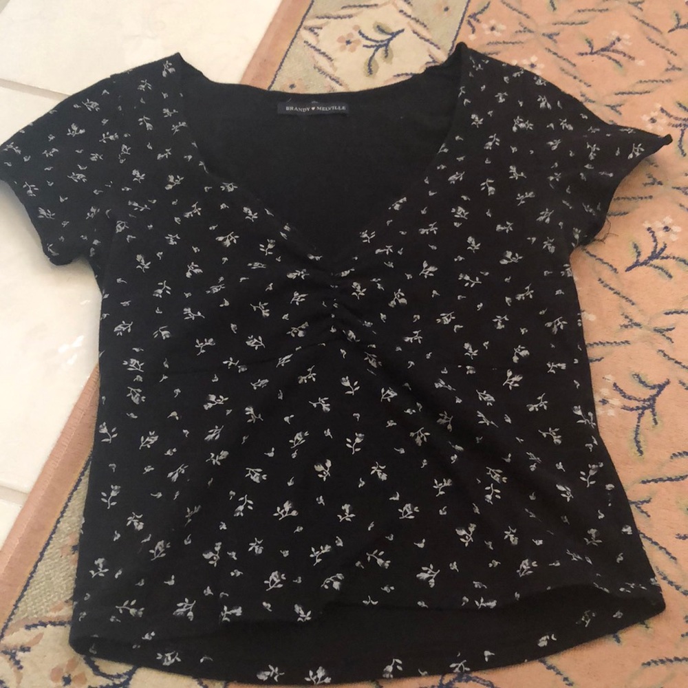 Brandy Melville Gina top